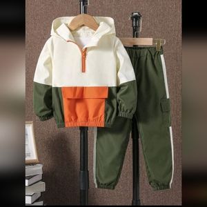 Young Boy Colorblock Half Zip Hoodie & Flap Pocket Pants